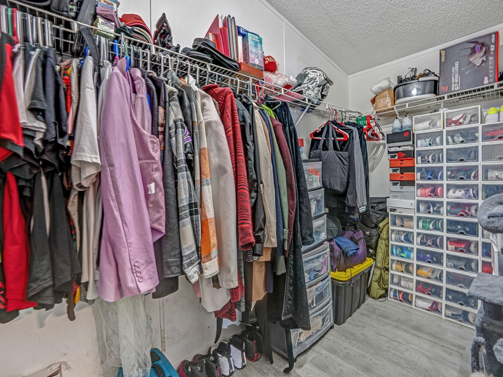 MOON LAKE ESTATES - Residential