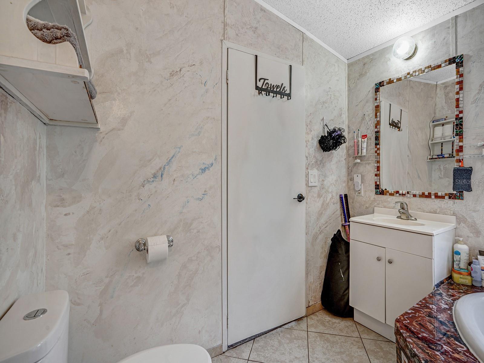 MOON LAKE ESTATES - Residential