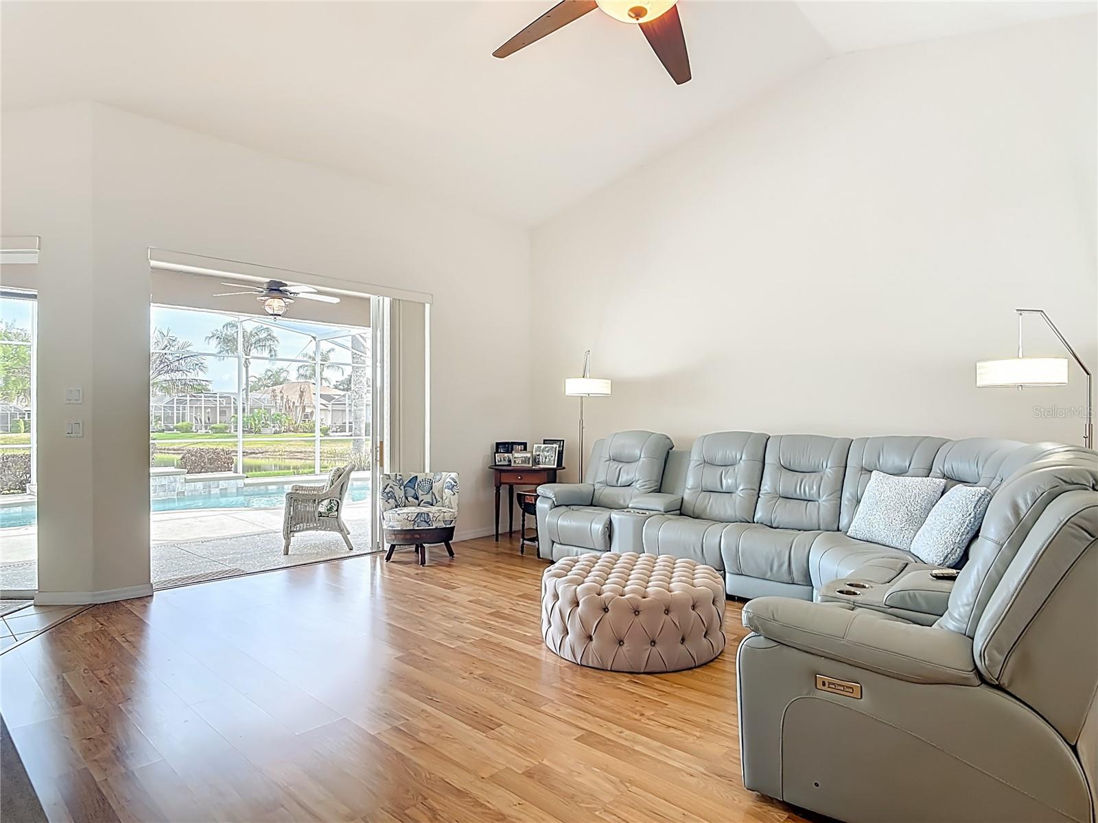 ASHTON LAKES PH I CYPRESS HEAD - Residential