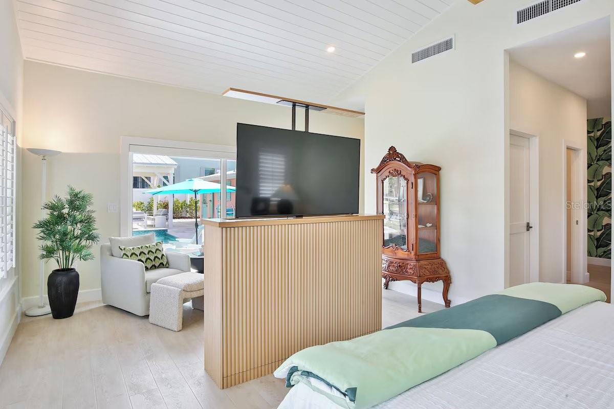 KEY ROYALE 7TH ADD - Residential Lease