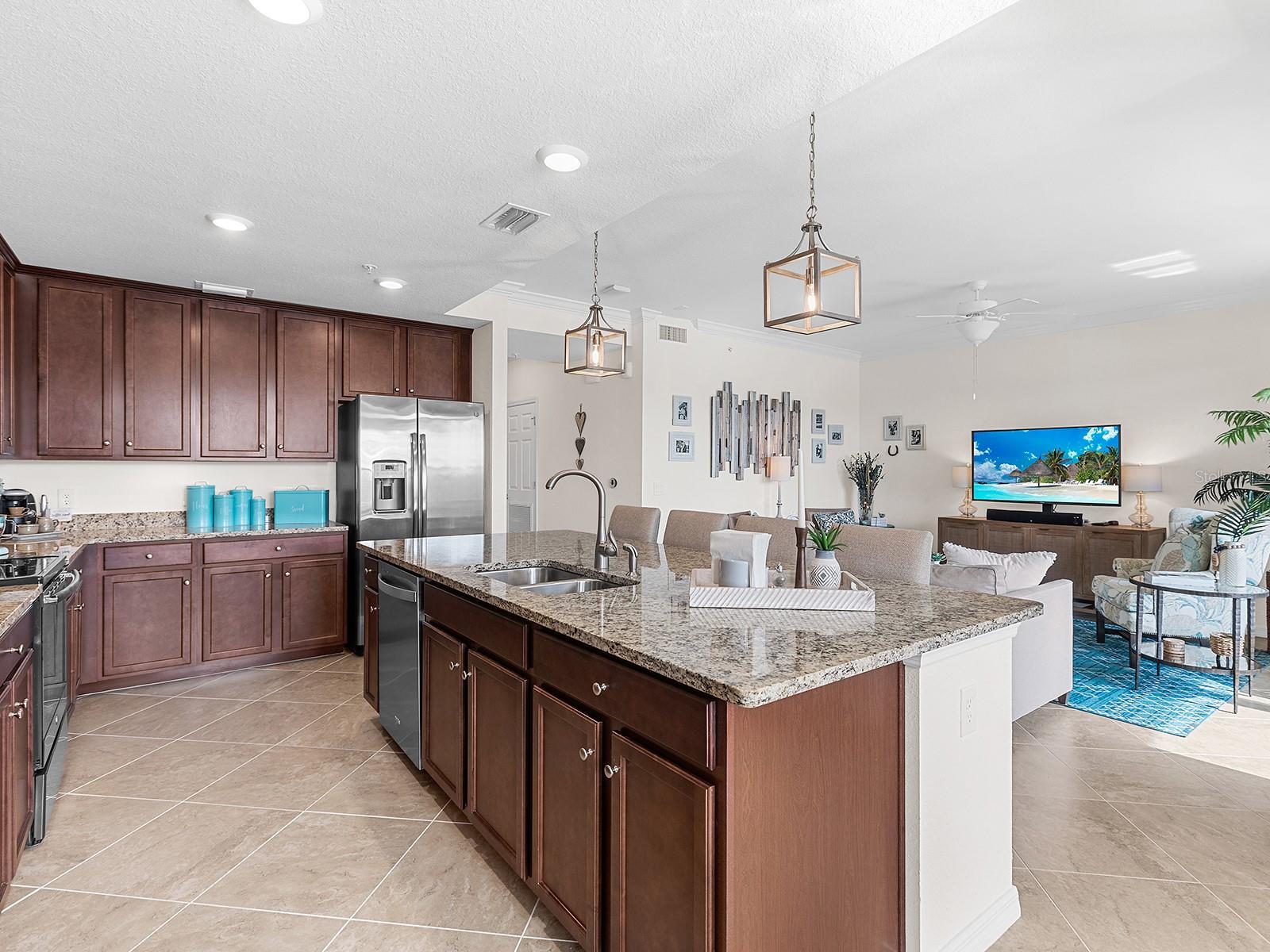 LAKEWOOD NATIONAL - Residential