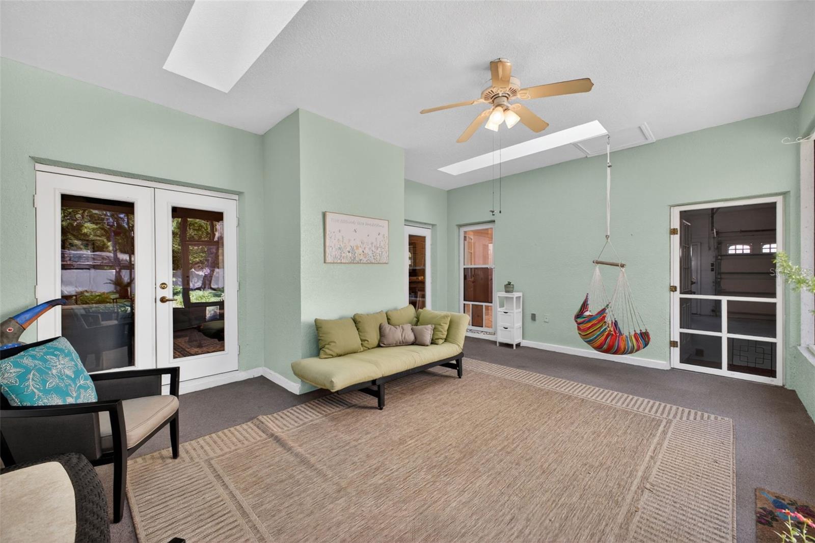 MOUNT PLYMOUTH - Residential