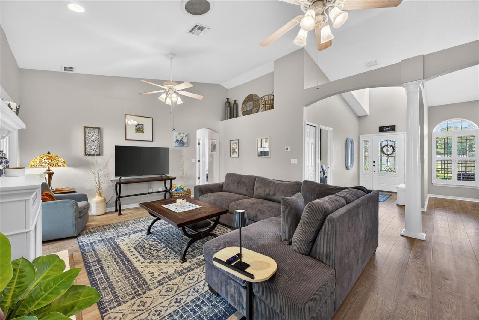 MOUNT PLYMOUTH - Residential
