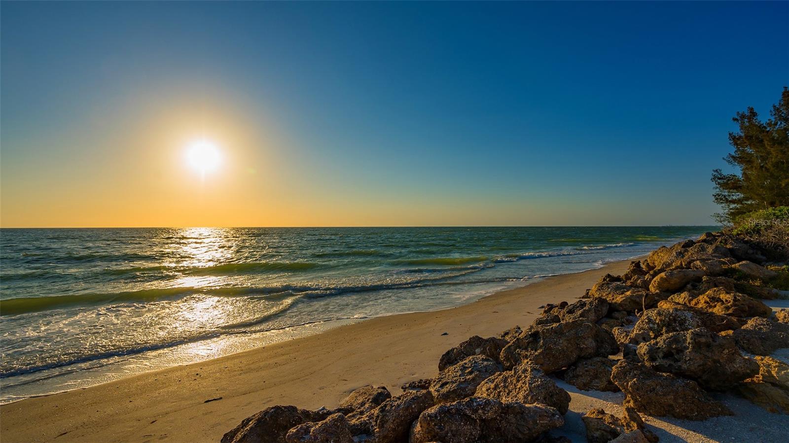3858 CASEY KEY