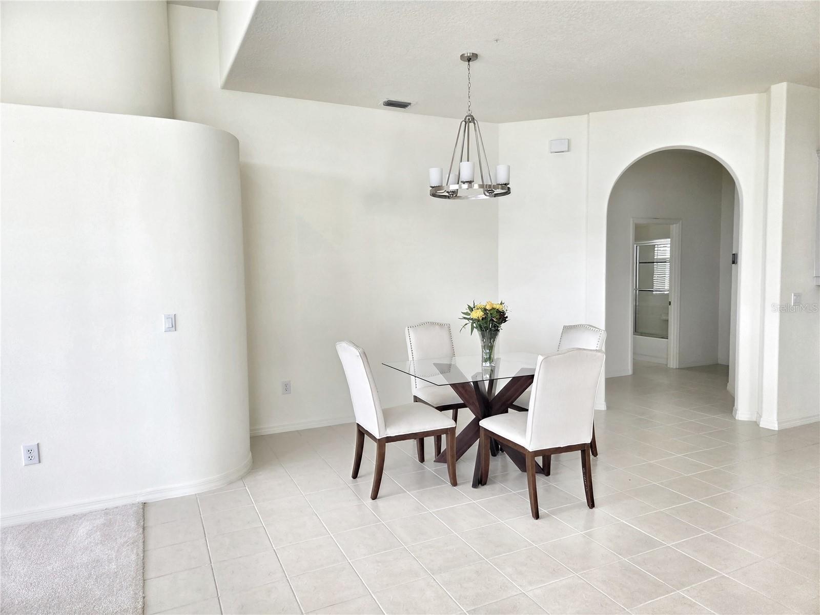 SWANN LAKE - Residential