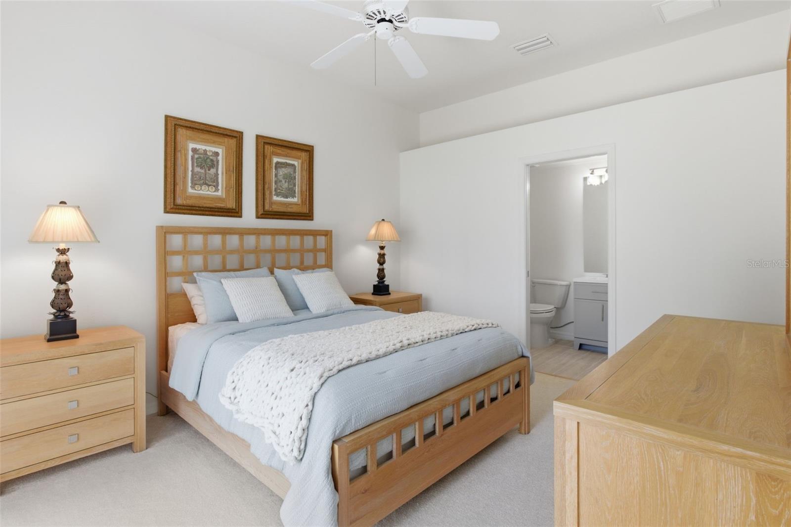 SWANN LAKE - Residential