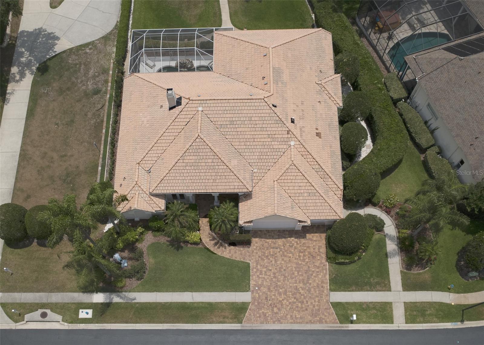 SWANN LAKE - Residential