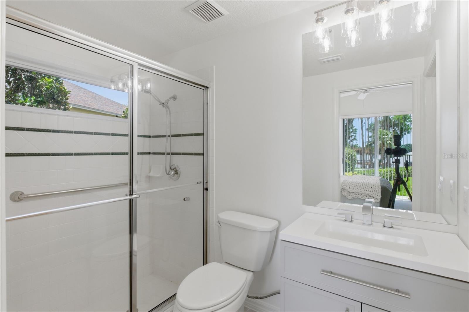 SWANN LAKE - Residential