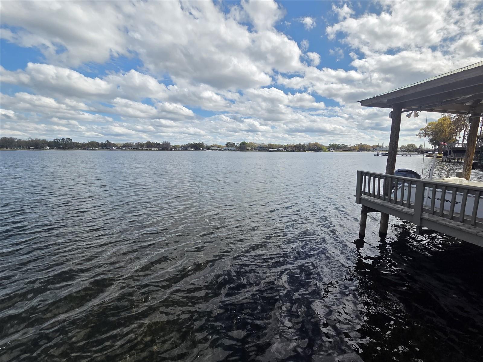 SWANN LAKE - Residential