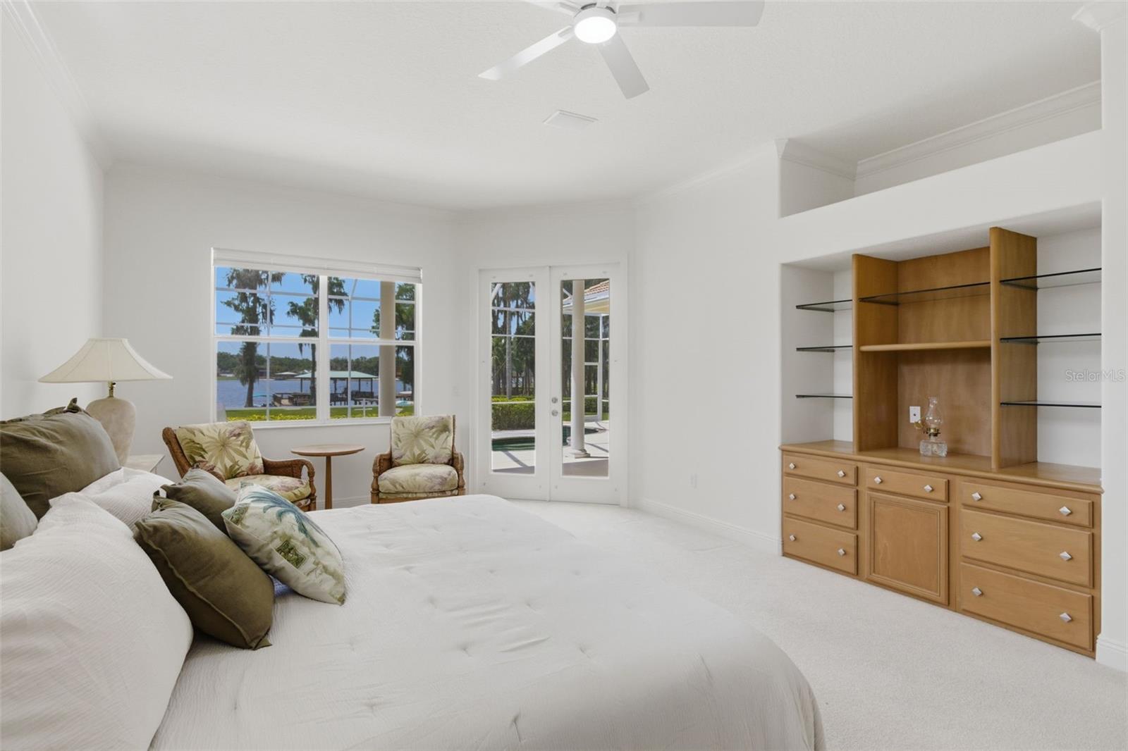 SWANN LAKE - Residential