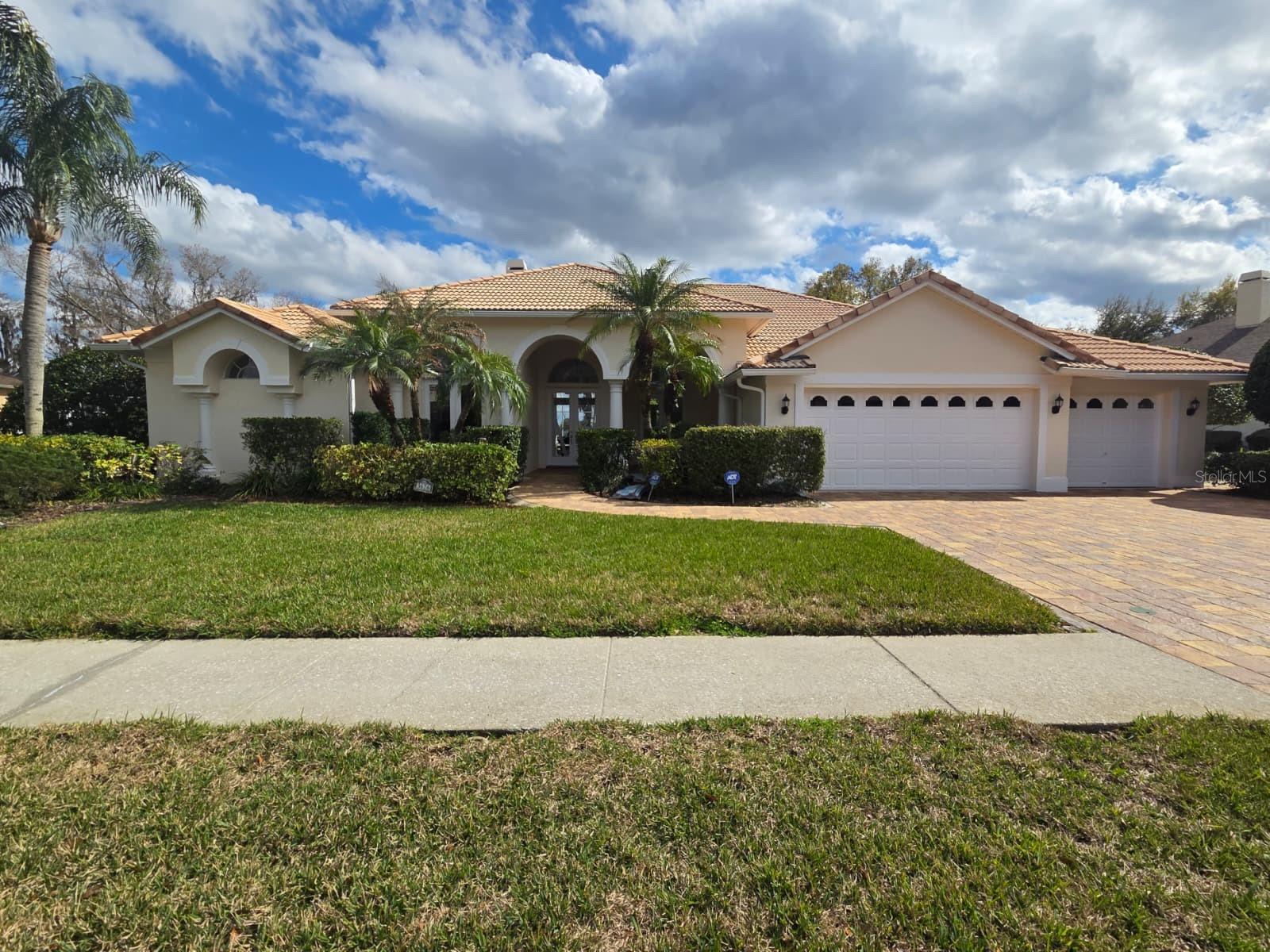 SWANN LAKE - Residential