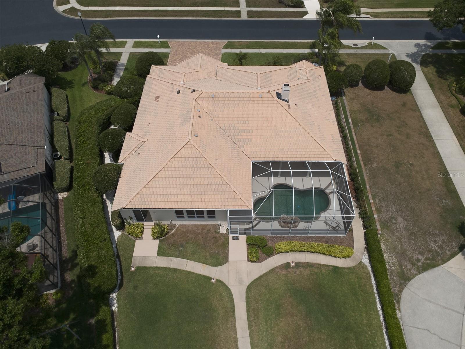 SWANN LAKE - Residential