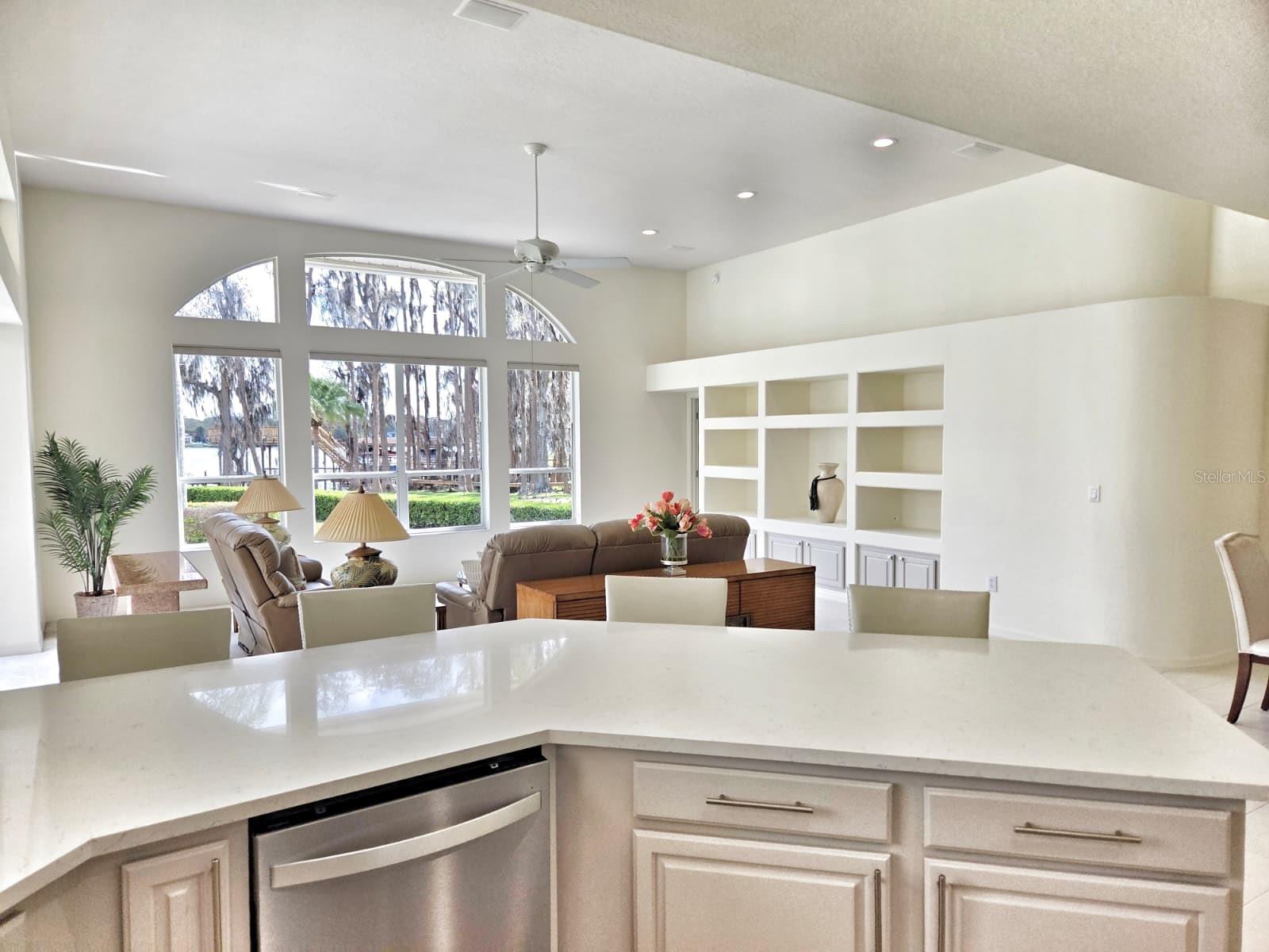 SWANN LAKE - Residential