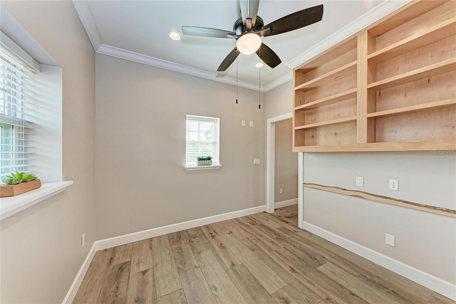 THORNTON CRK MOTORCOACH RESIDENCE - Residential