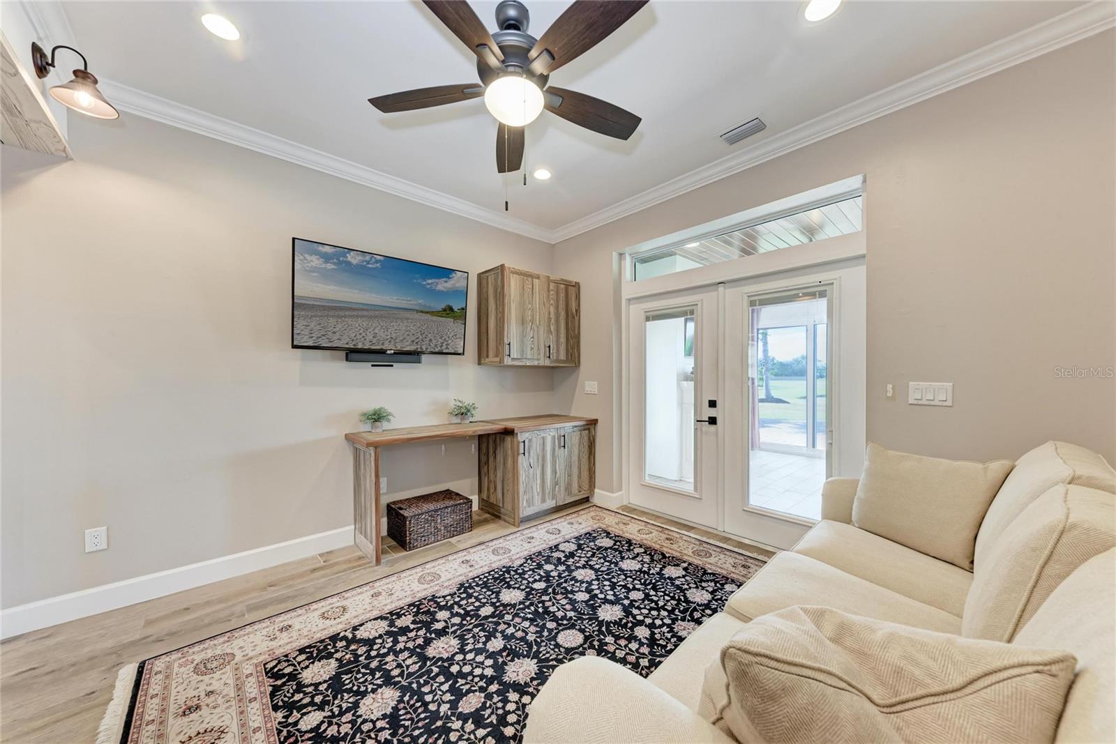 THORNTON CRK MOTORCOACH RESIDENCE - Residential