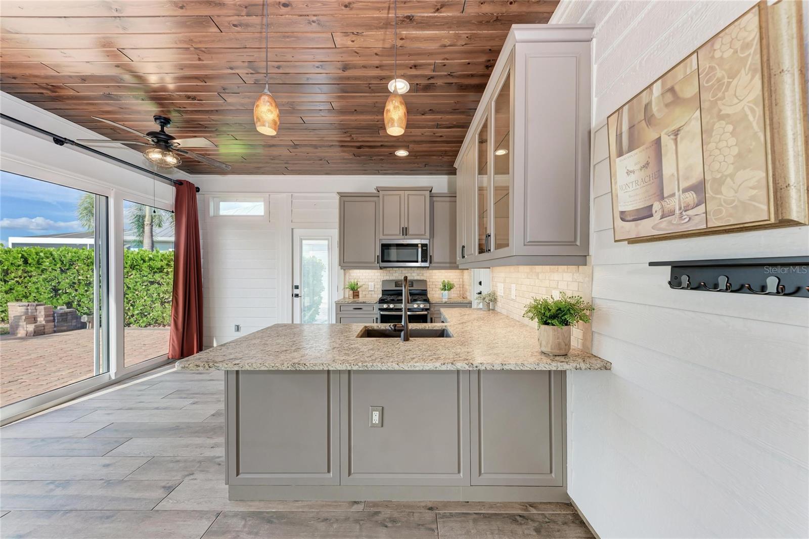 THORNTON CRK MOTORCOACH RESIDENCE - Residential