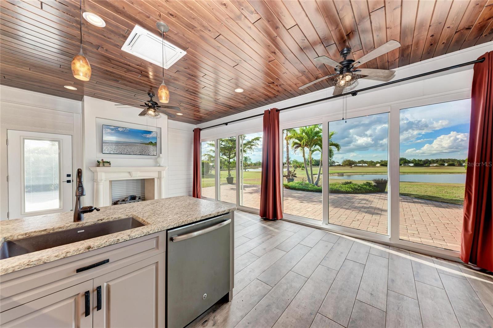 THORNTON CRK MOTORCOACH RESIDENCE - Residential