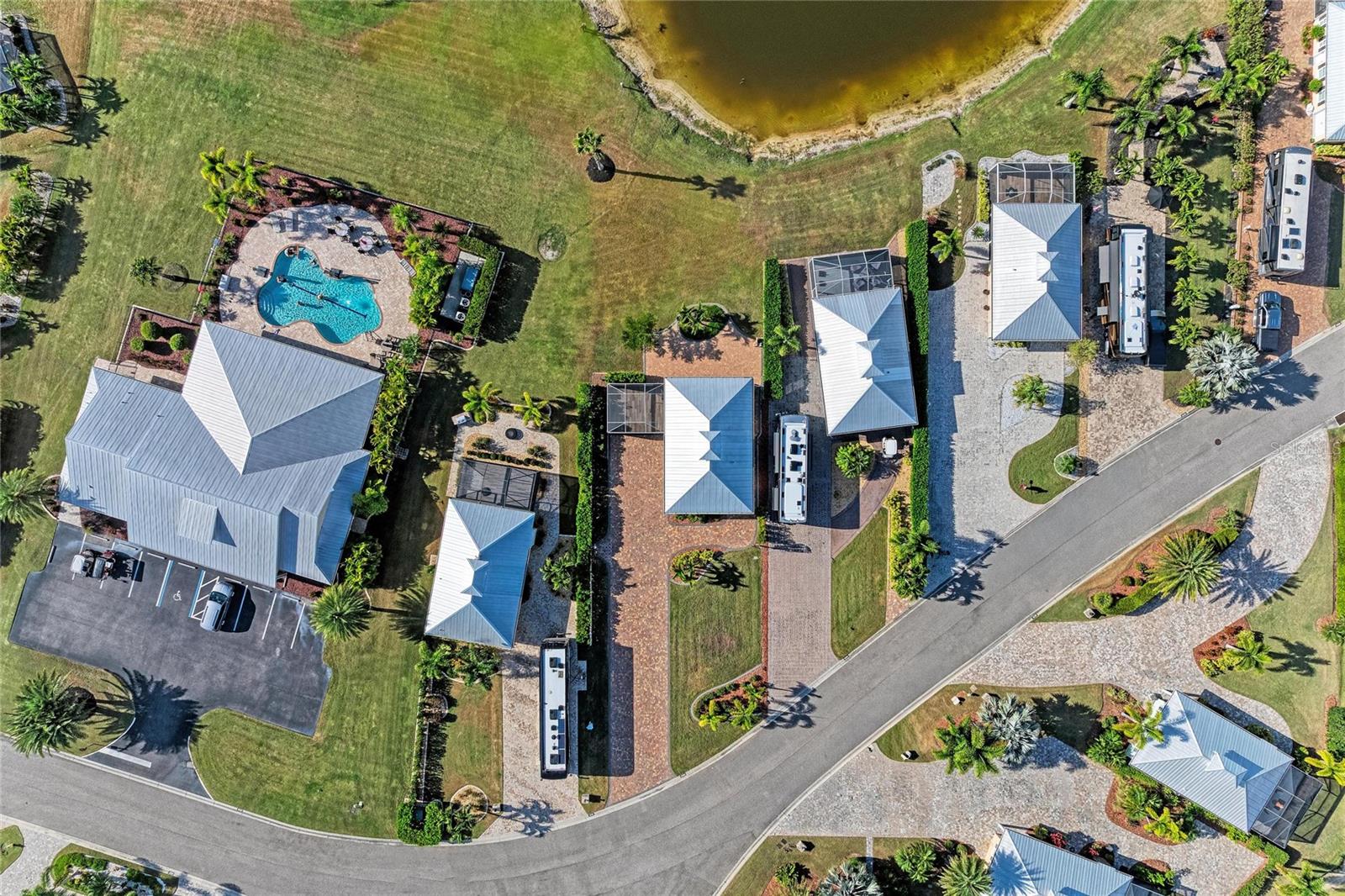 THORNTON CRK MOTORCOACH RESIDENCE - Residential