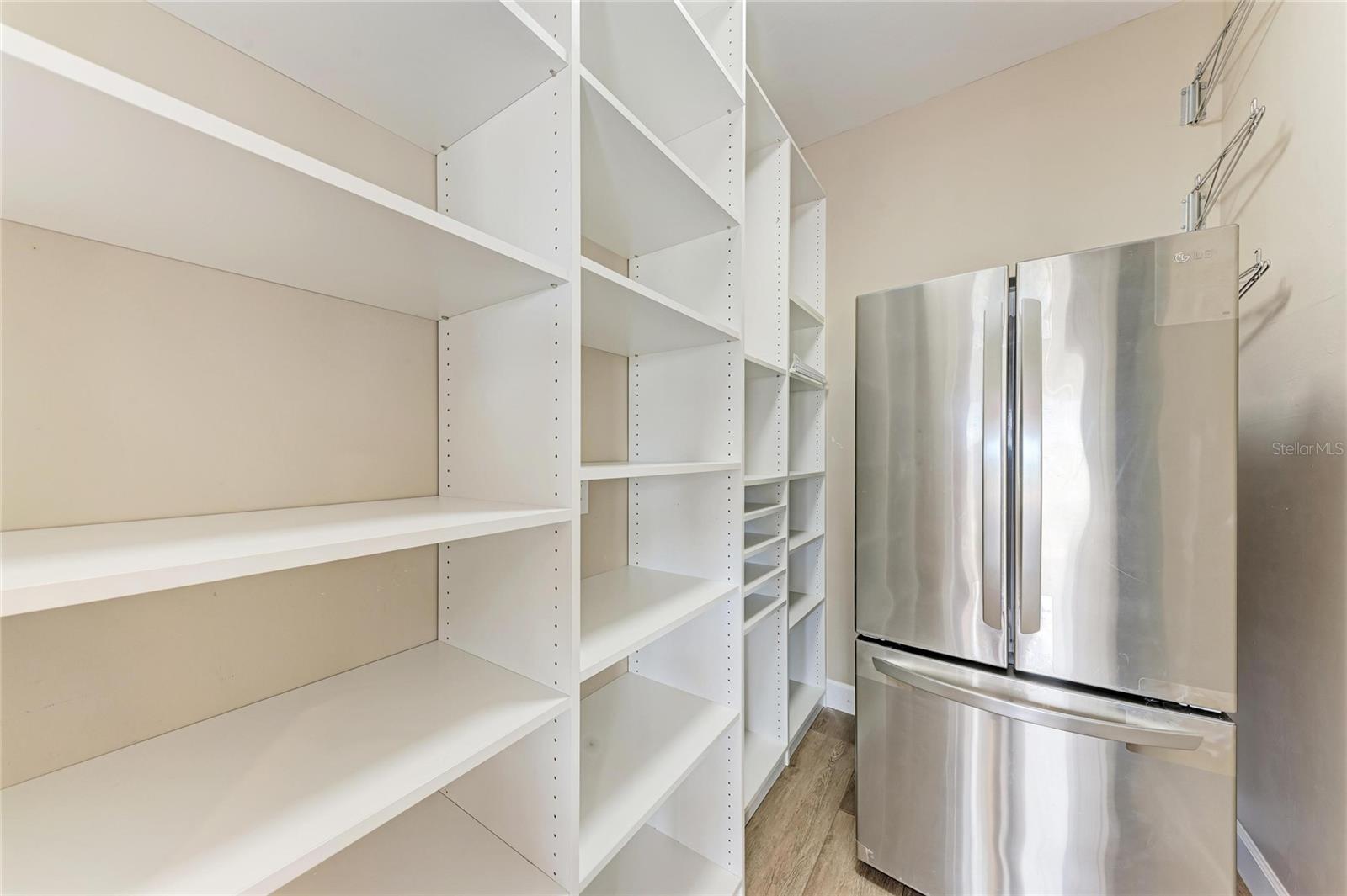 THORNTON CRK MOTORCOACH RESIDENCE - Residential