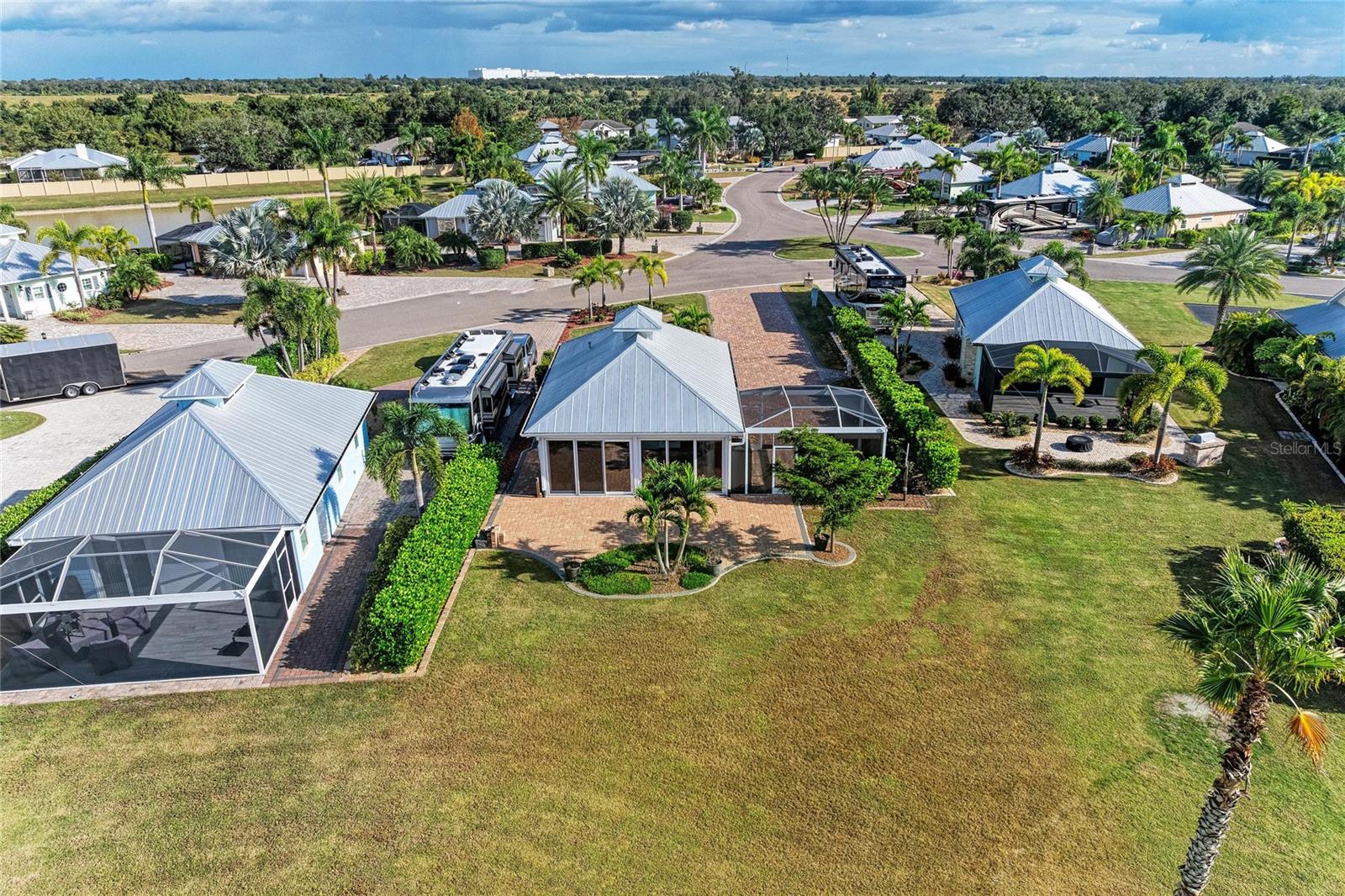 THORNTON CRK MOTORCOACH RESIDENCE - Residential