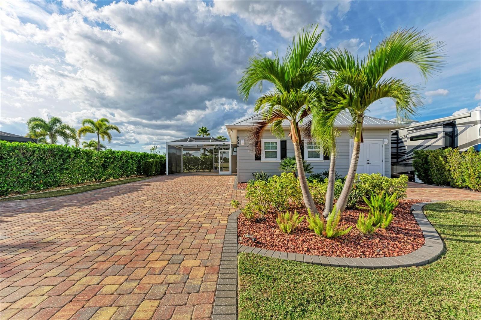 THORNTON CRK MOTORCOACH RESIDENCE - Residential