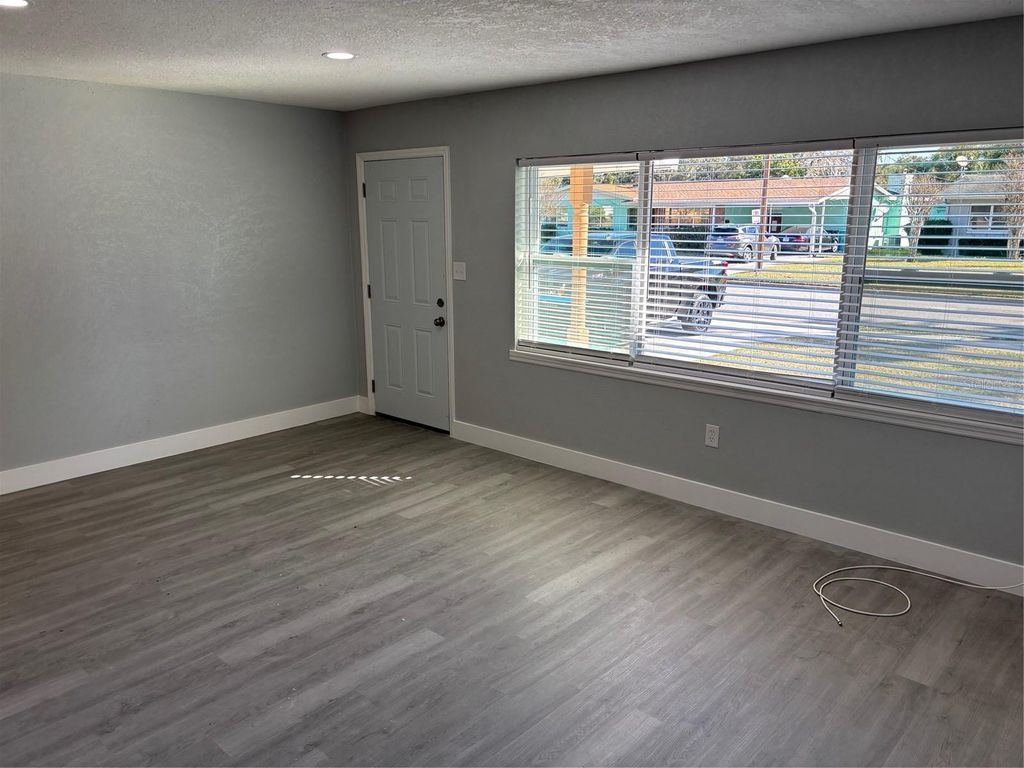 Photo of 434 Ventura Avenue, Orlando, FL 32805 (MLS # O6377264)