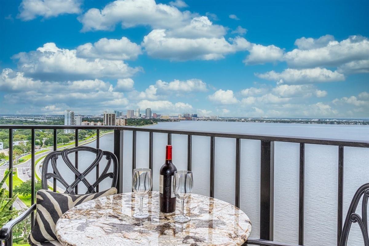 MONTE CARLO TOWERS A CONDOMINI - Residential