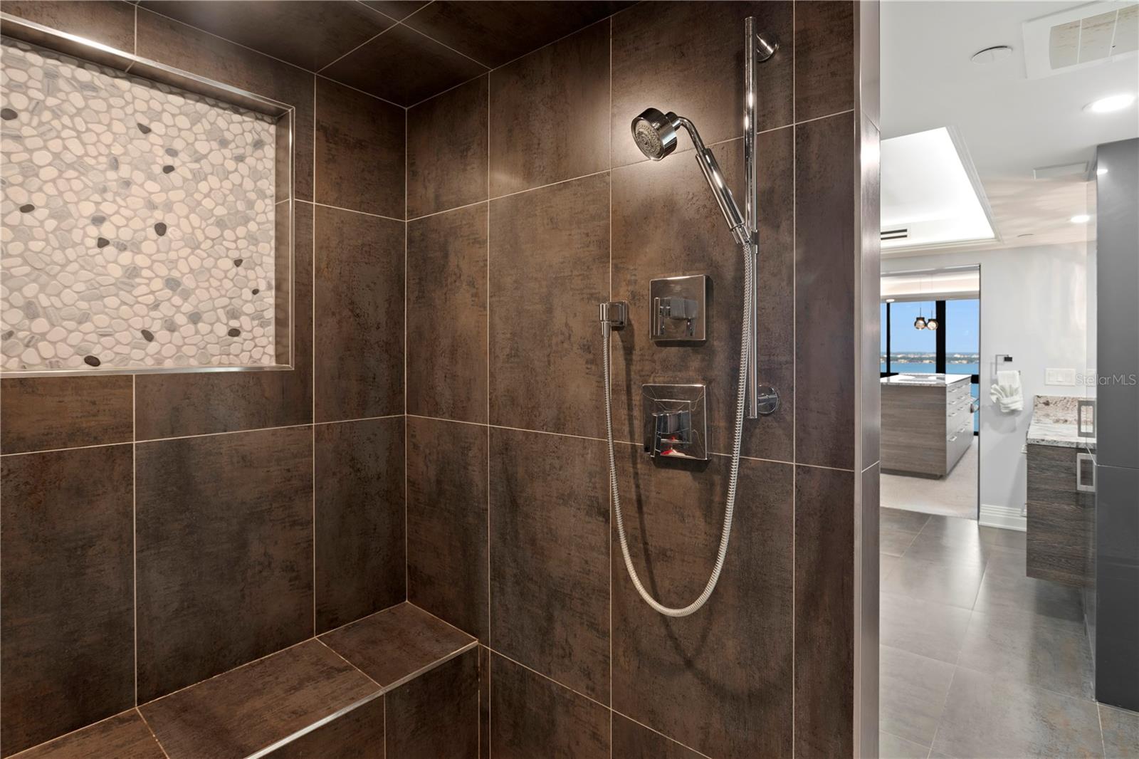 MONTE CARLO TOWERS A CONDOMINI - Residential