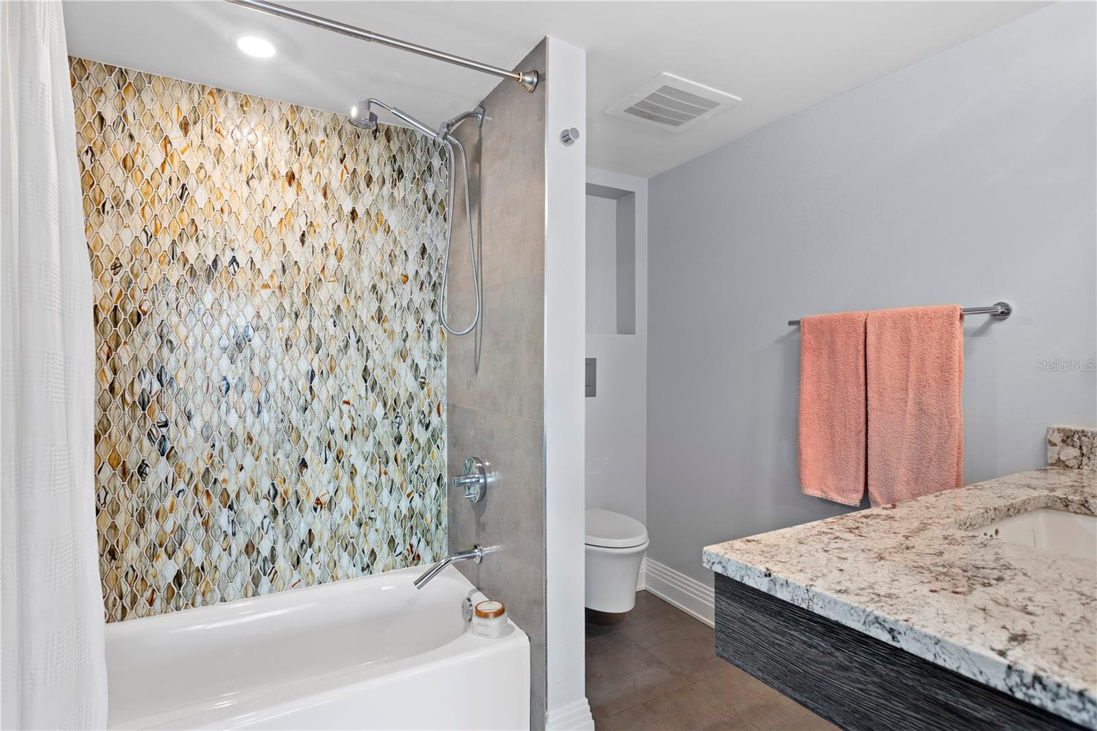 MONTE CARLO TOWERS A CONDOMINI - Residential