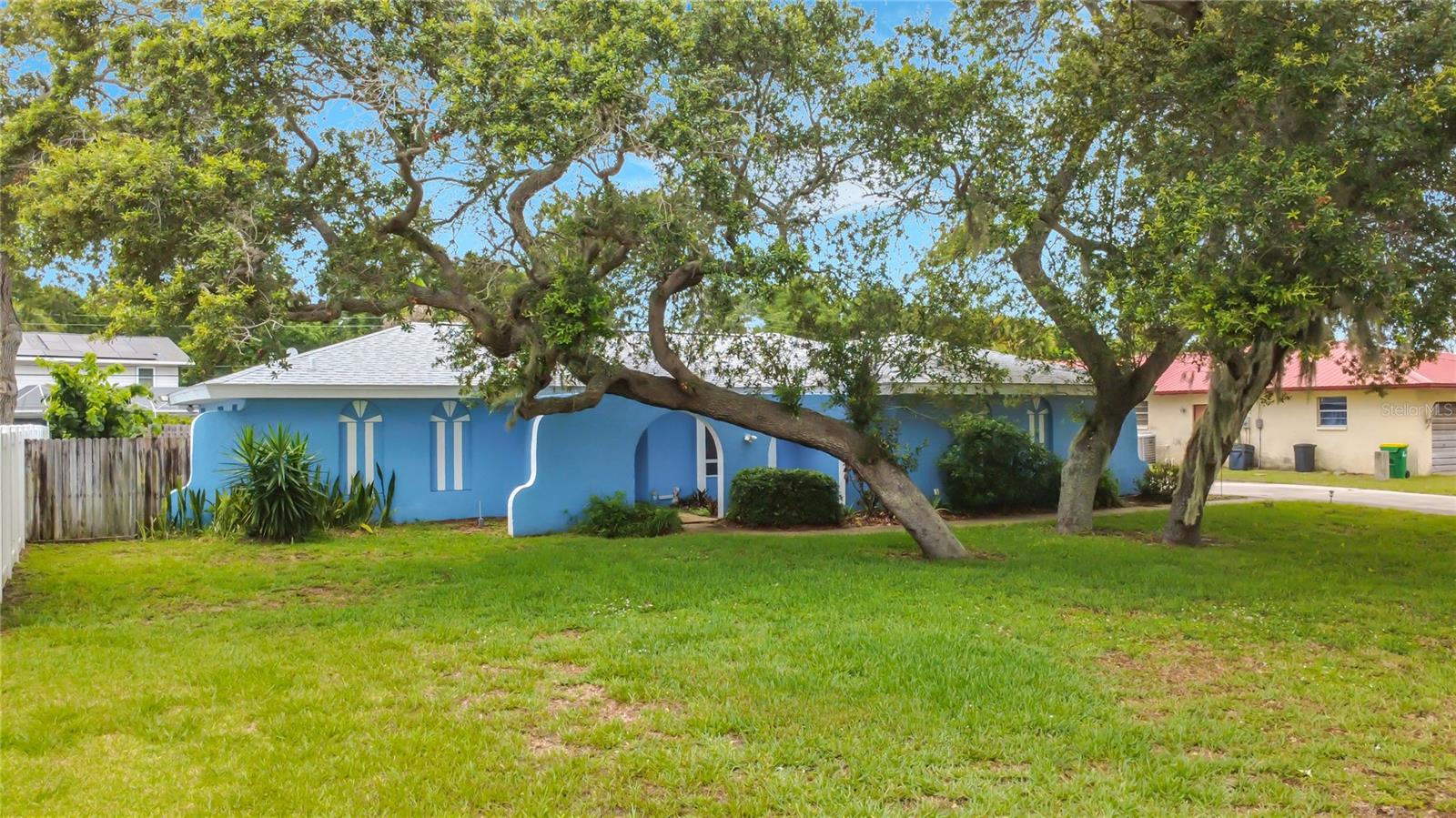 1270 SHADY LANE
