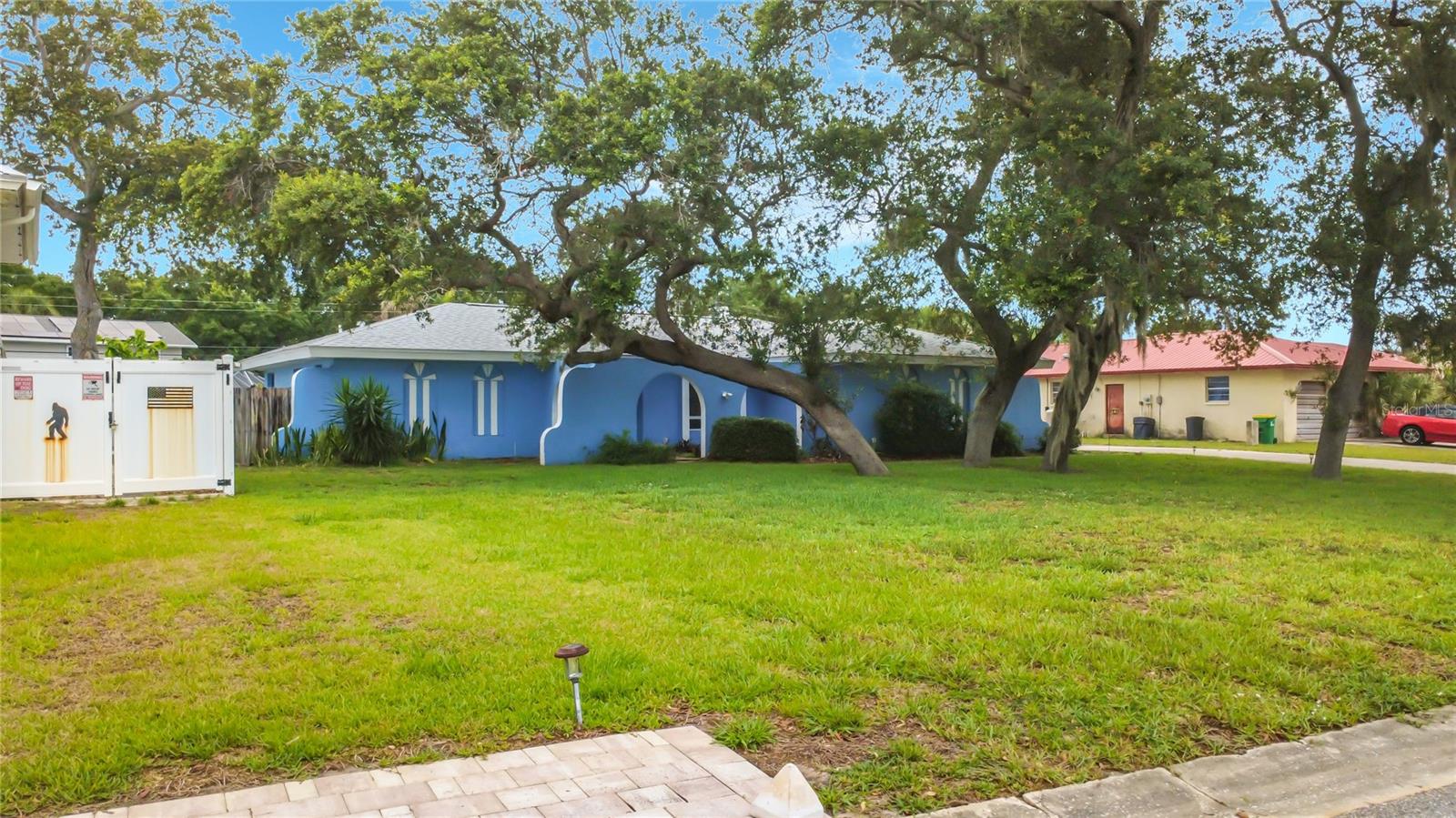 1270 SHADY LANE