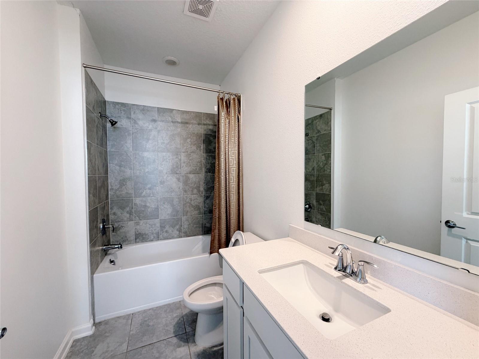 EVERBE PH 1C - Residential Lease