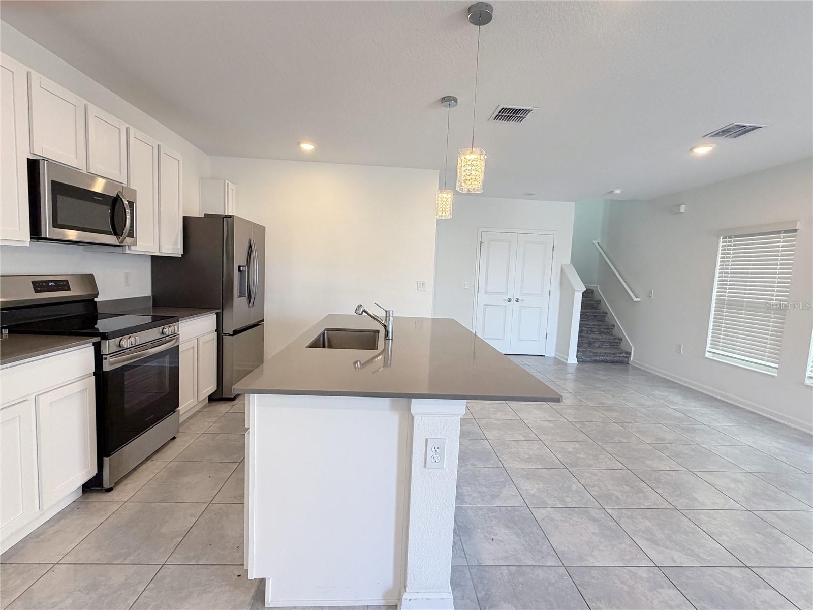 EVERBE PH 1C - Residential Lease