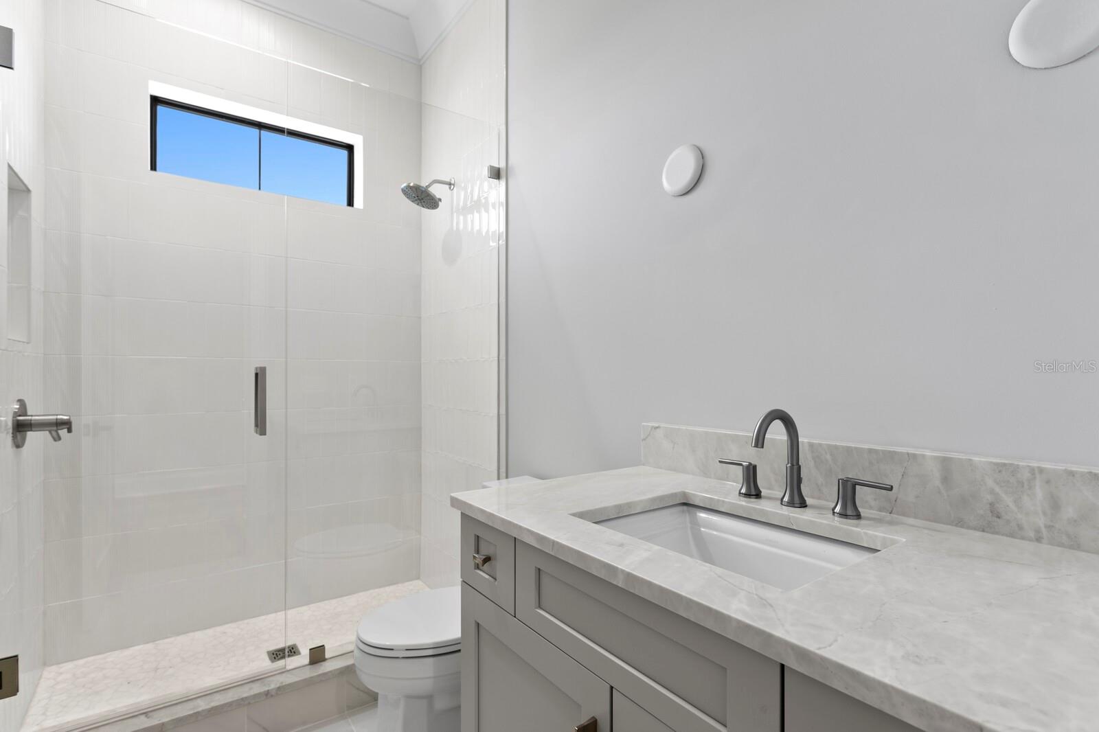 SUNSET PK ISLES UN #1 - Residential