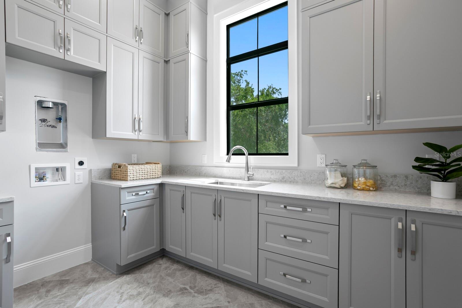 SUNSET PK ISLES UN #1 - Residential