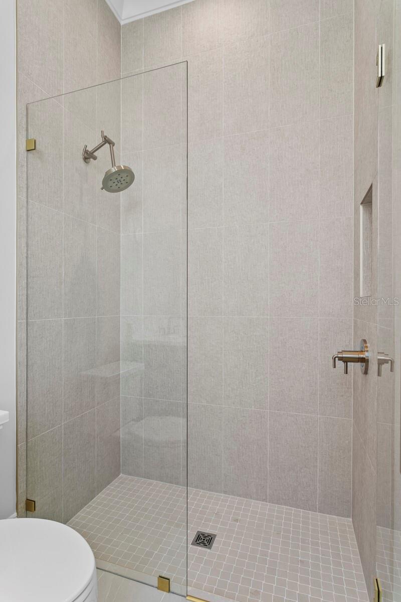 SUNSET PK ISLES UN #1 - Residential