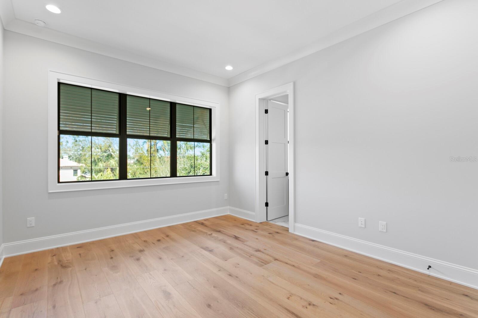 SUNSET PK ISLES UN #1 - Residential