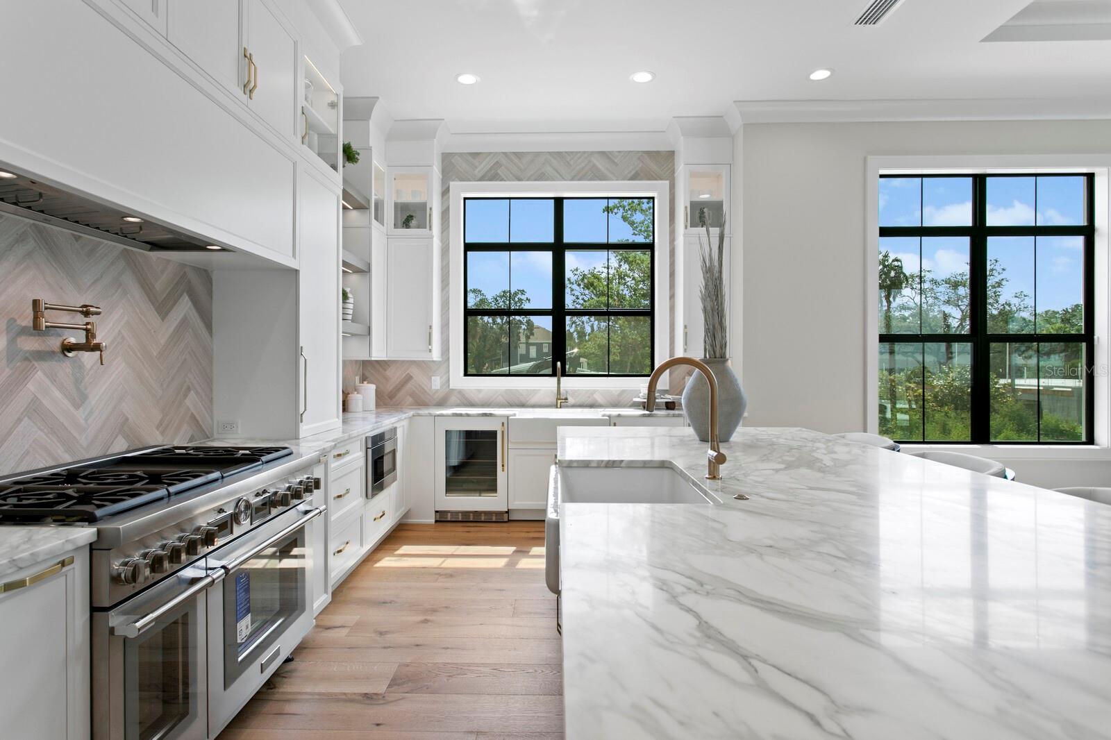 SUNSET PK ISLES UN #1 - Residential