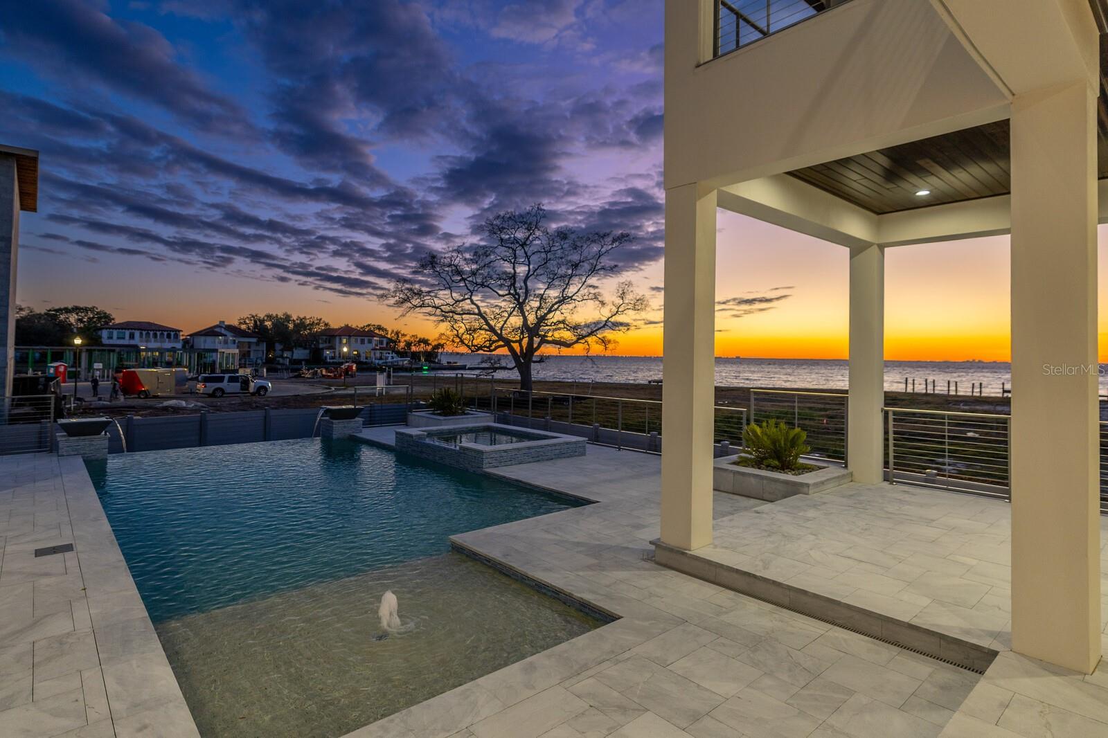 SUNSET PK ISLES UN #1 - Residential