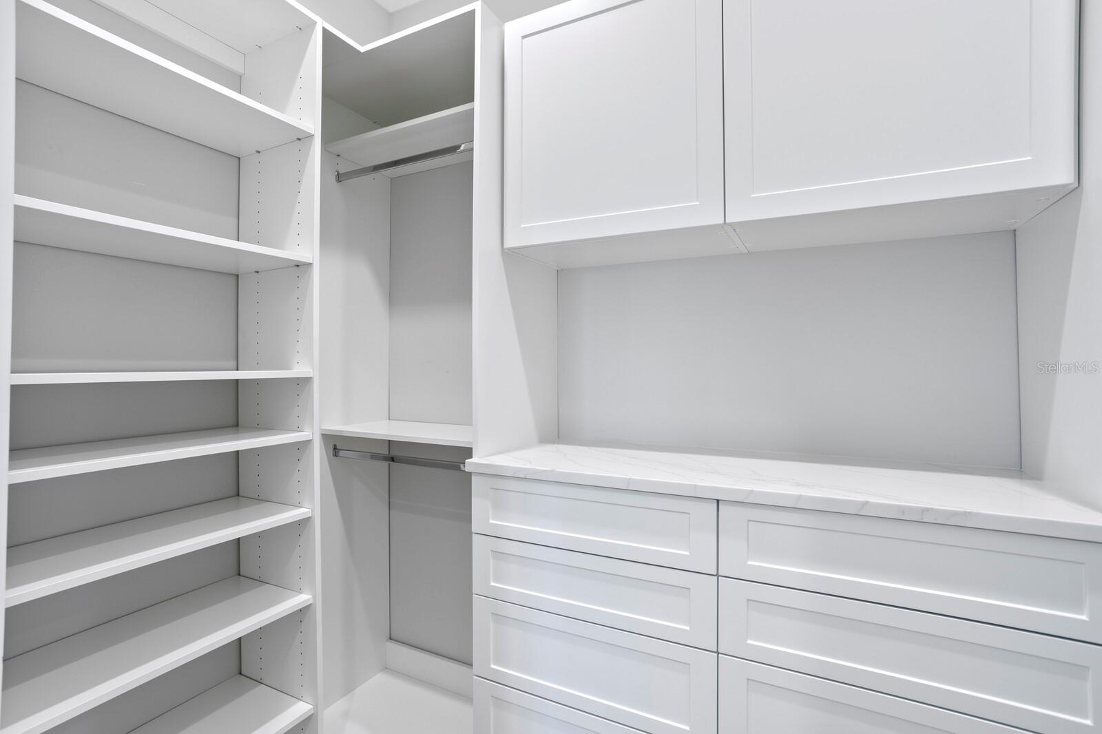 SUNSET PK ISLES UN #1 - Residential