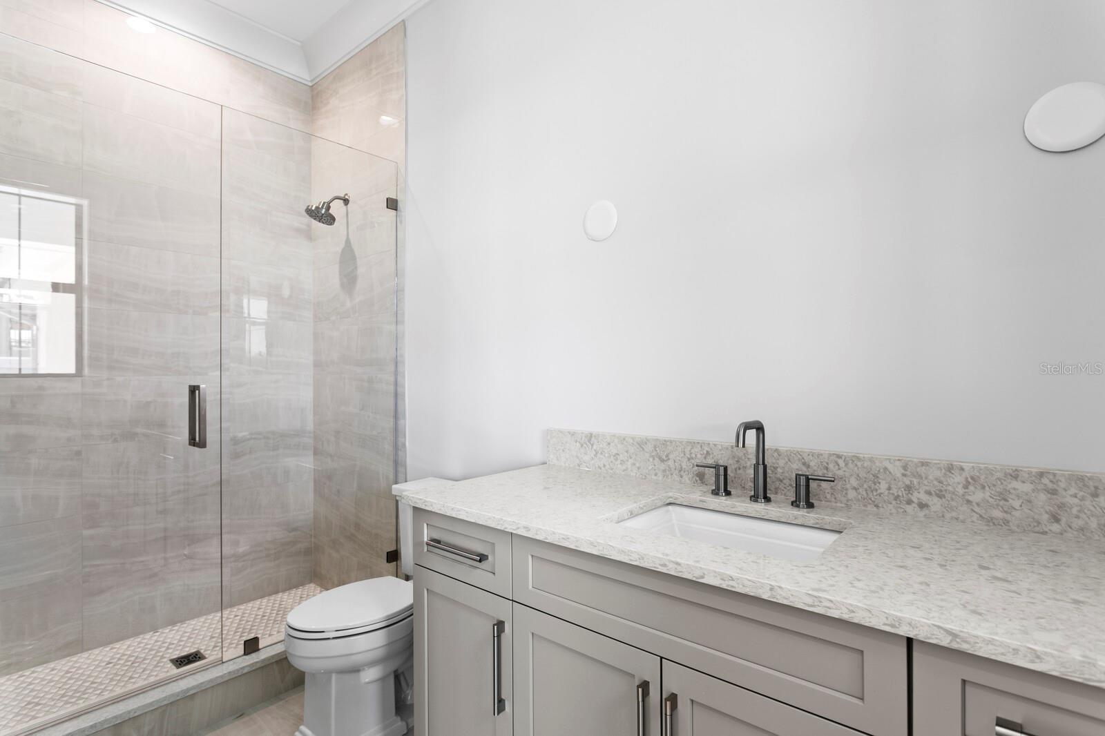 SUNSET PK ISLES UN #1 - Residential