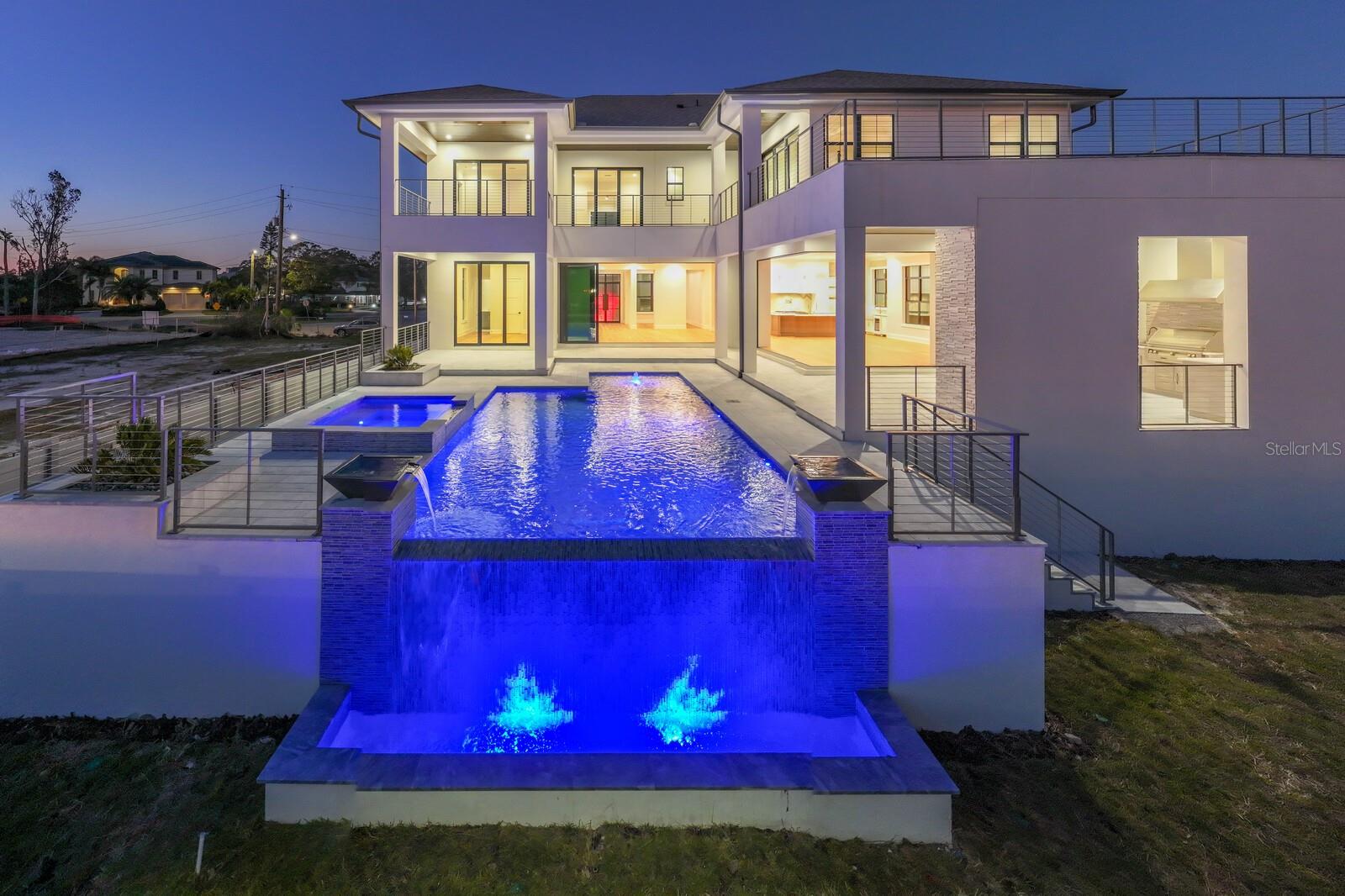 SUNSET PK ISLES UN #1 - Residential