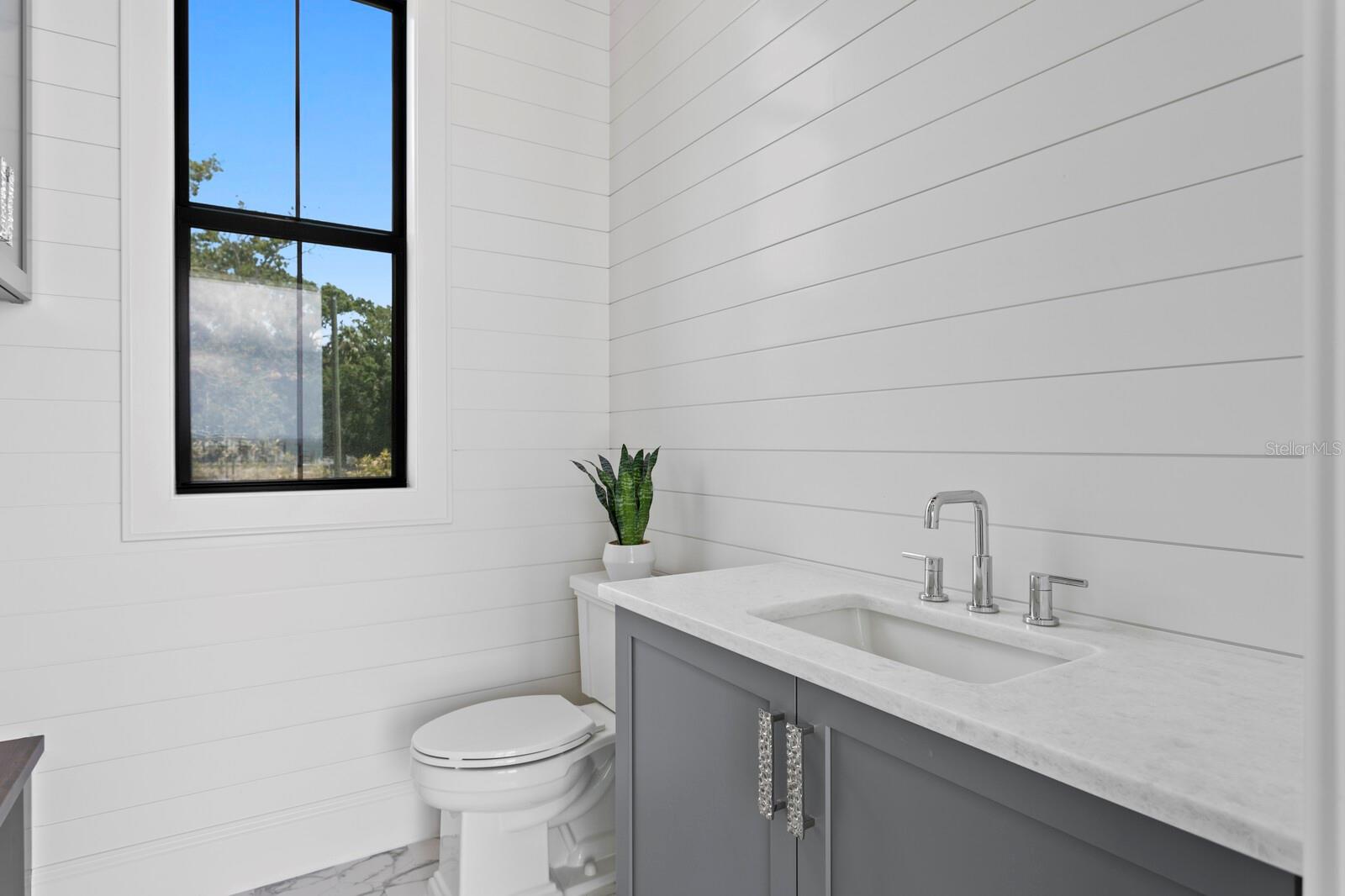 SUNSET PK ISLES UN #1 - Residential