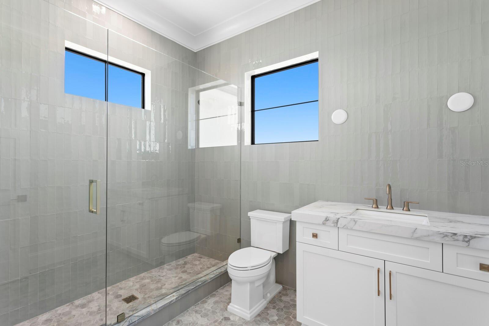 SUNSET PK ISLES UN #1 - Residential