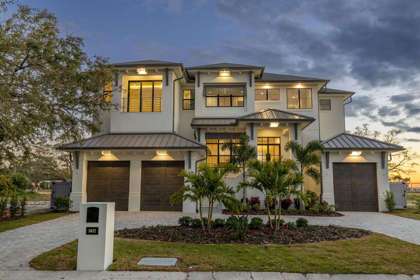 SUNSET PK ISLES UN #1 - Residential