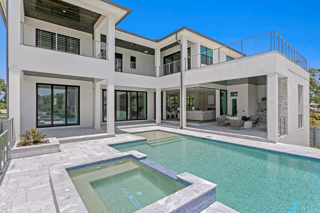 Photo of 5032 W Longfellow Avenue, Tampa, FL 33629 (MLS # T3489940)