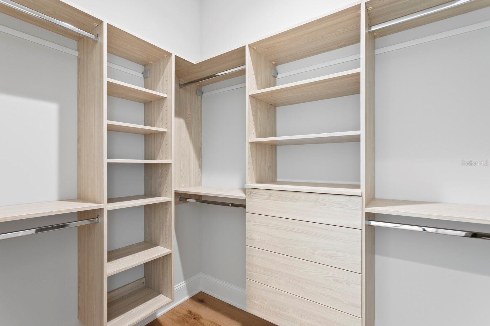 SUNSET PK ISLES UN #1 - Residential