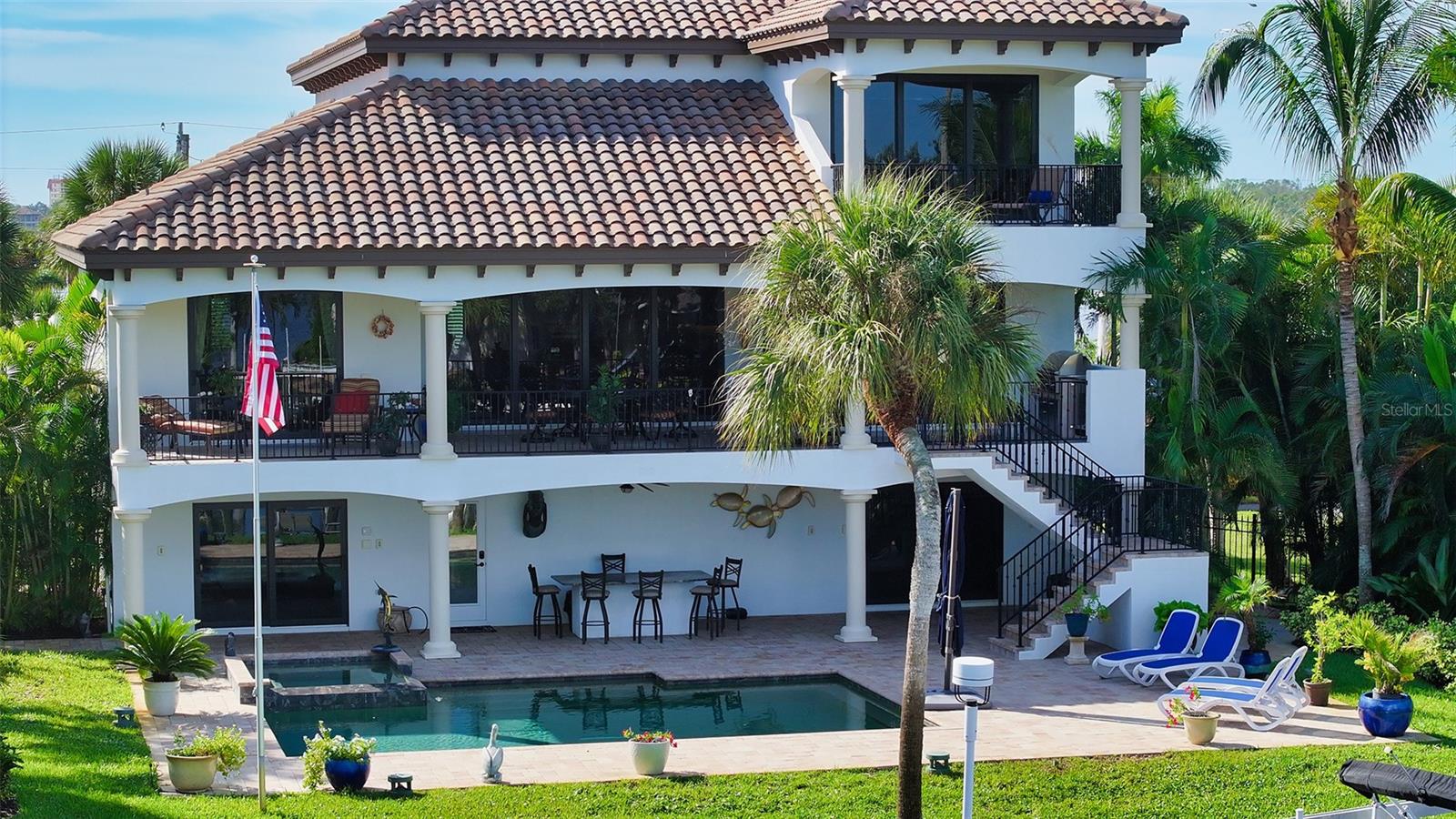 POINT OF PALMS ESTATE - Residential