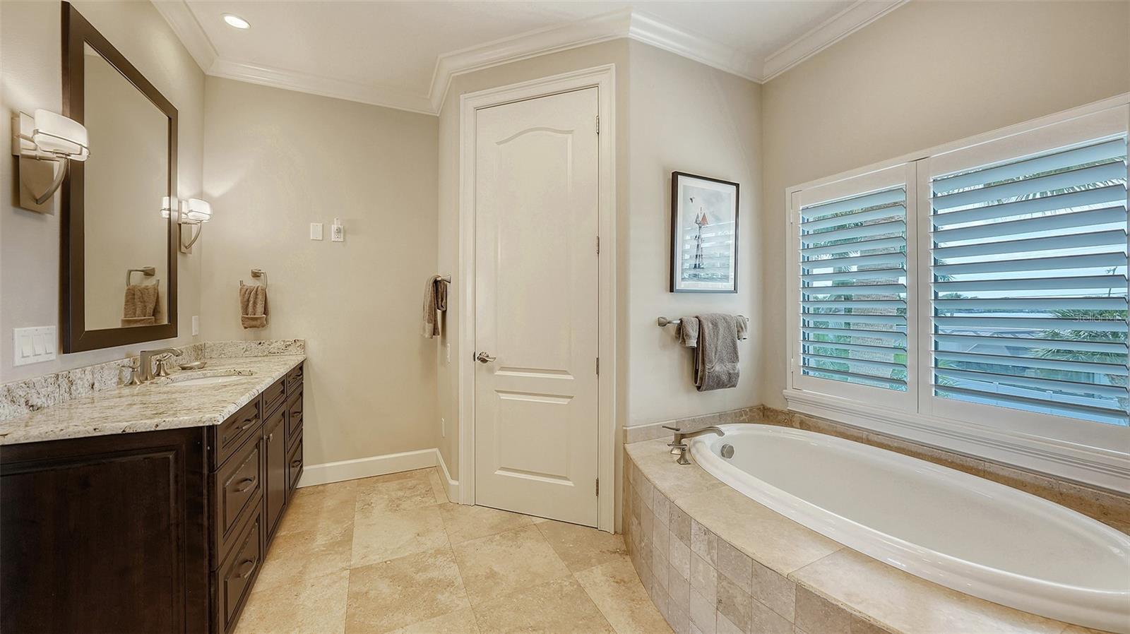 POINT OF PALMS ESTATE - Residential