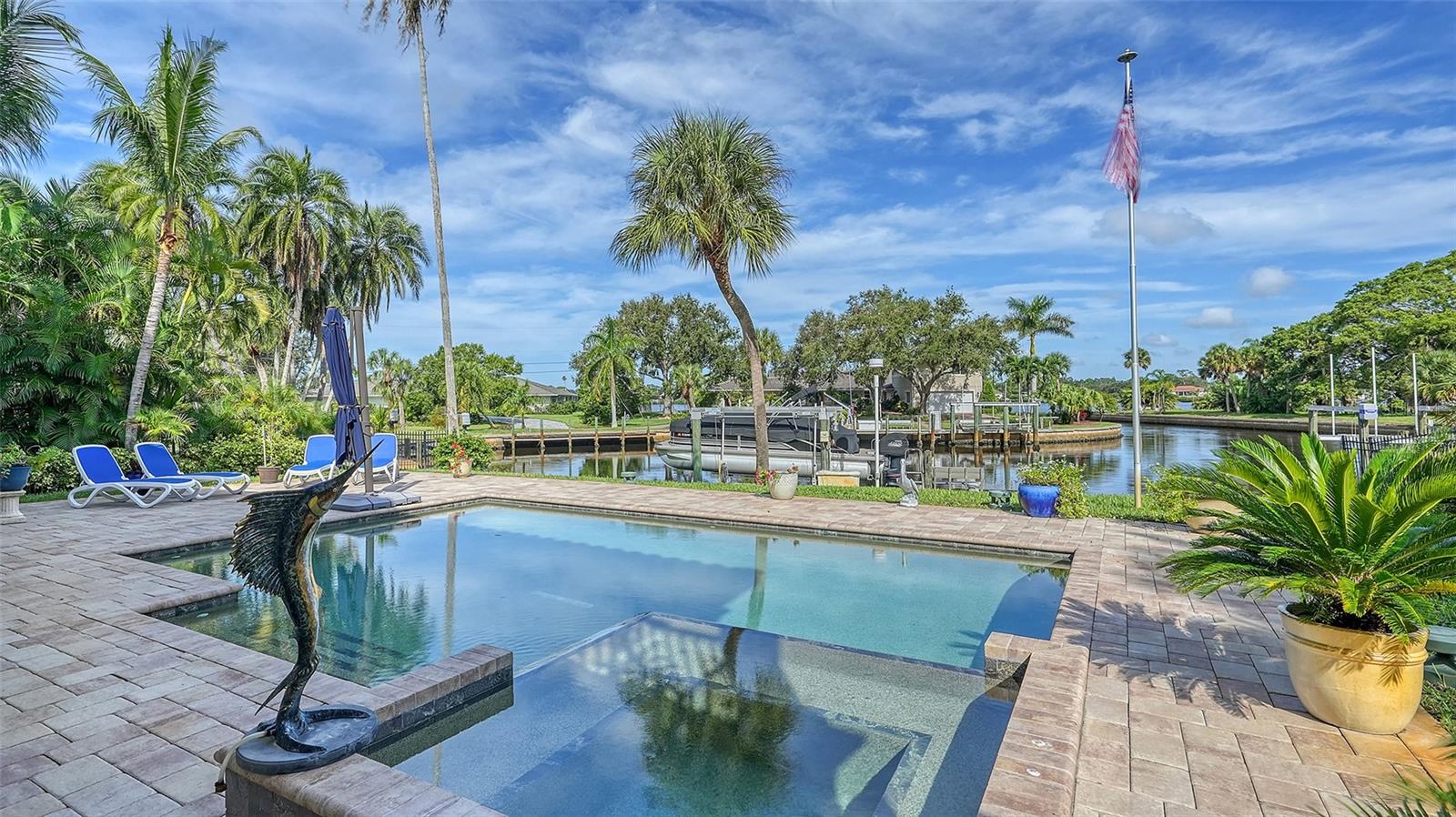 POINT OF PALMS ESTATE - Residential